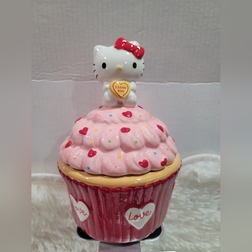 Blue Sky Clayworks Hello Kitty Cupcake Cookie Jar Valentine’s  NEW